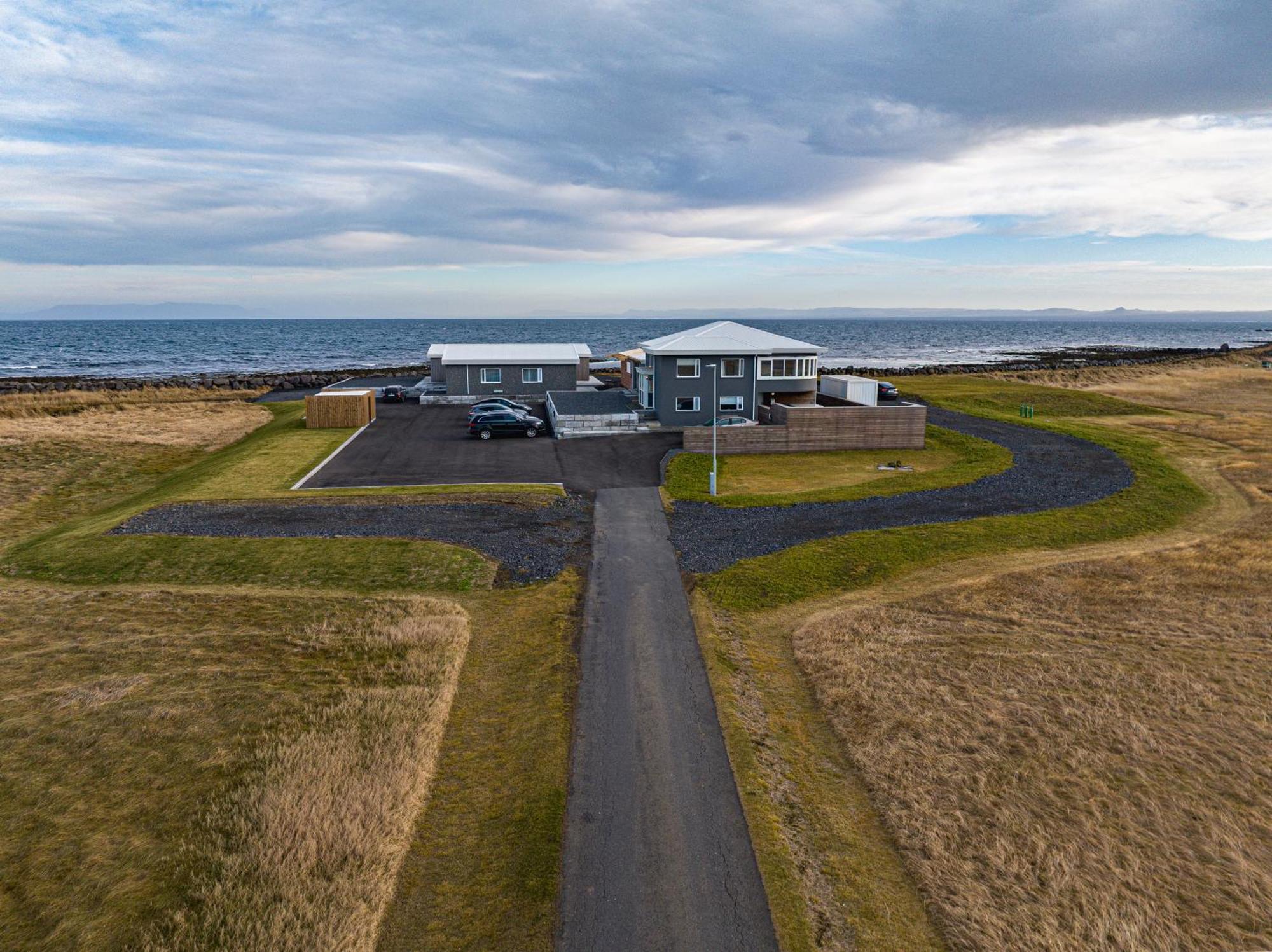 Bay View Apartments Gardur Exteriör bild